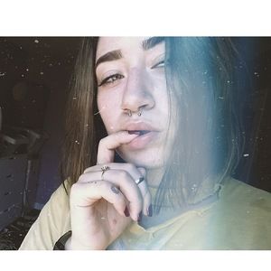 Meet your Posher, ëlly rosë